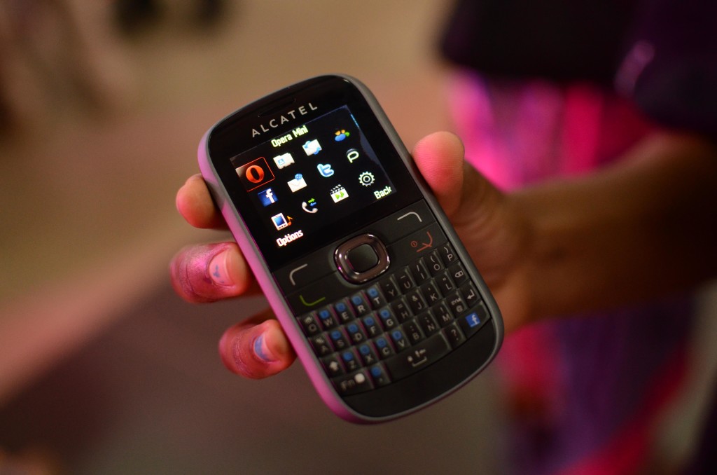 Alcatel OT585F