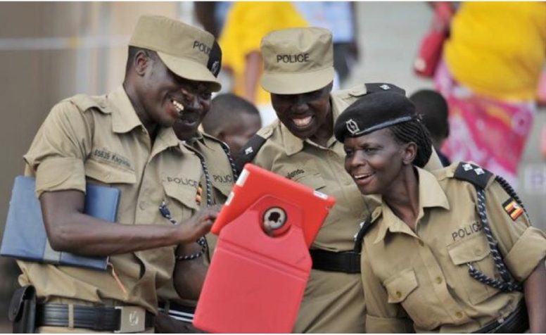 UGANDA-POLICE ON IPAD