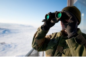 Garnisonen_i_Sør-Varanger_binoculars