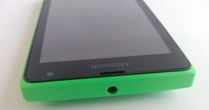 Lumia 435 audio jack port