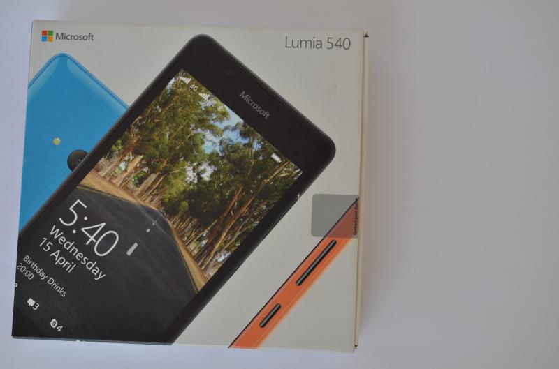 Lumia 540 box