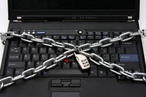 http://davidpapp.com/wp-content/uploads/2011/04/laptop-theft-300x199.jpg