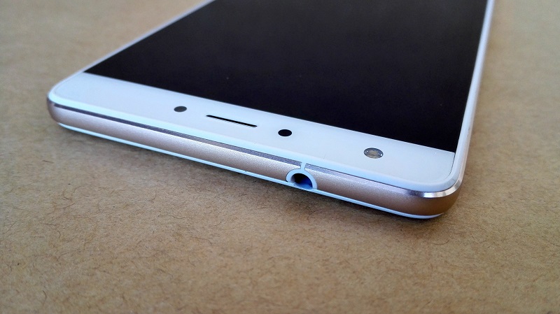 Tecno Boom J8 Review  Good Sound  Performance  Design  the new HiOS and all you need to know about the Boom J8 - 2