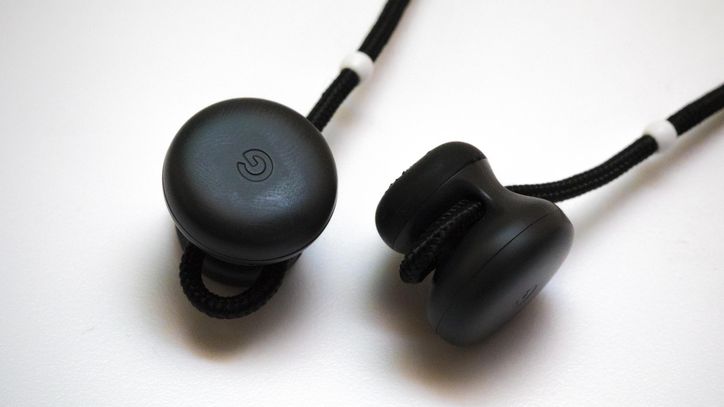 Apple earbuds store with android