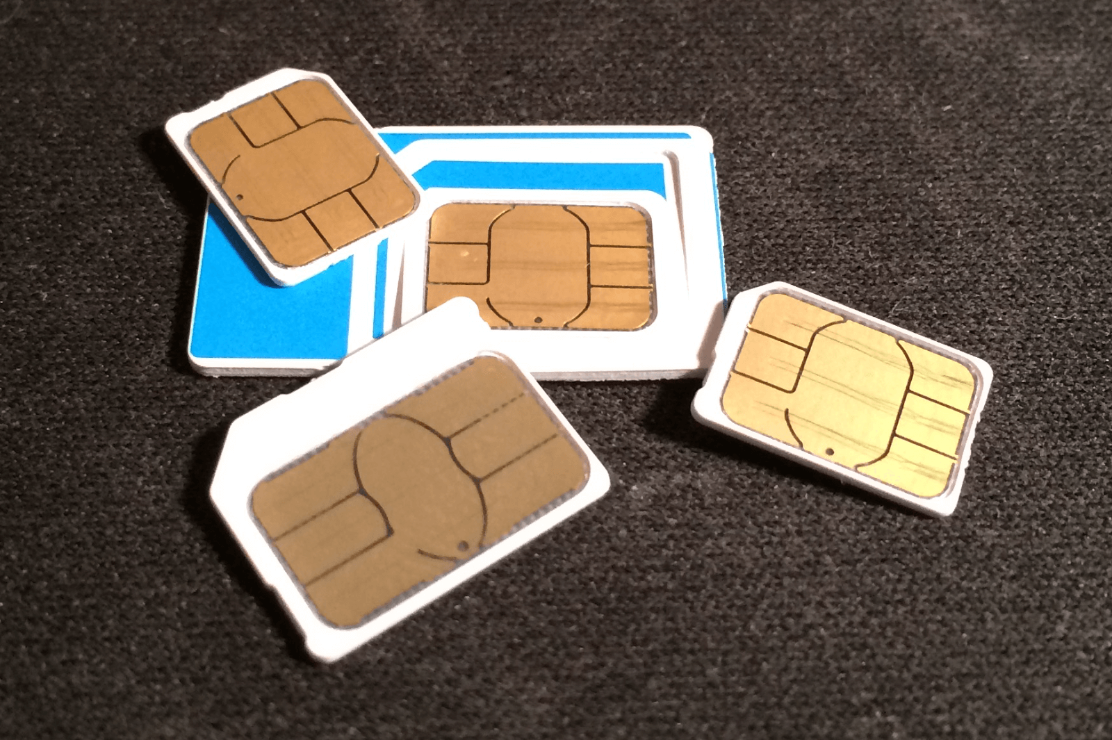 What is a SIM Card and How does it work? - Dignited