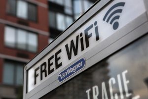 5 security risks of using public Wi-Fi