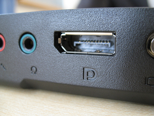 DisplayPort 2.0 HDMI 2.1