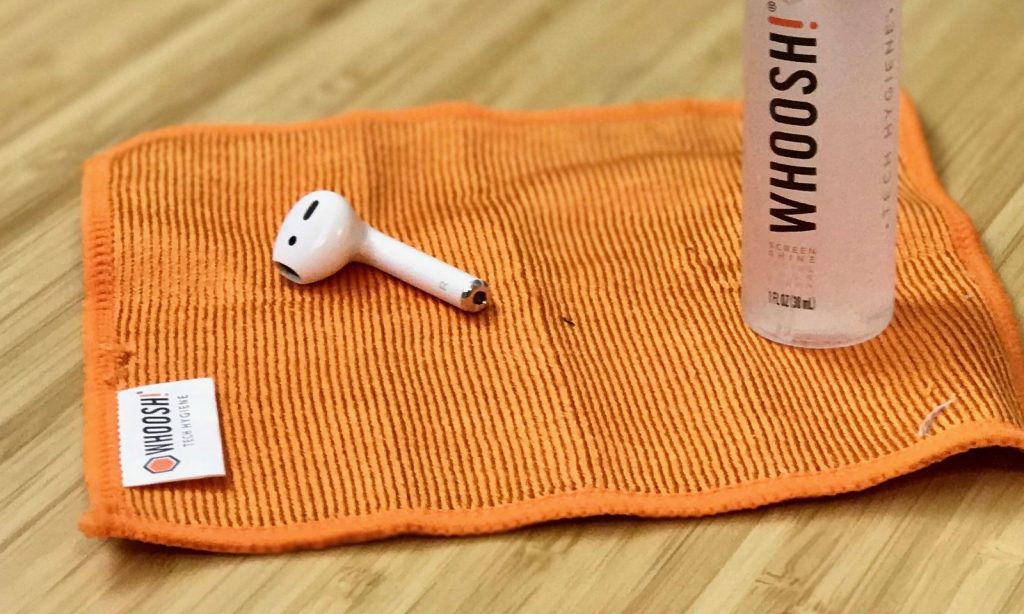 How to Clean Earbuds