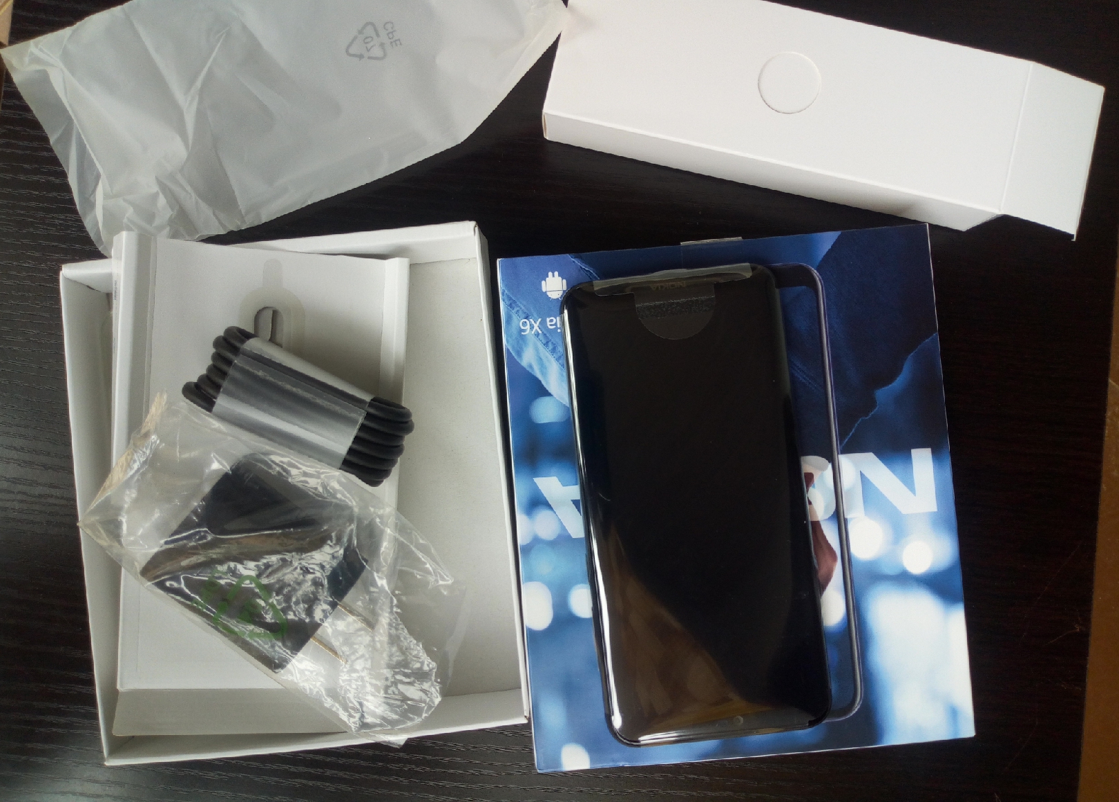 Nokia X6 unboxing