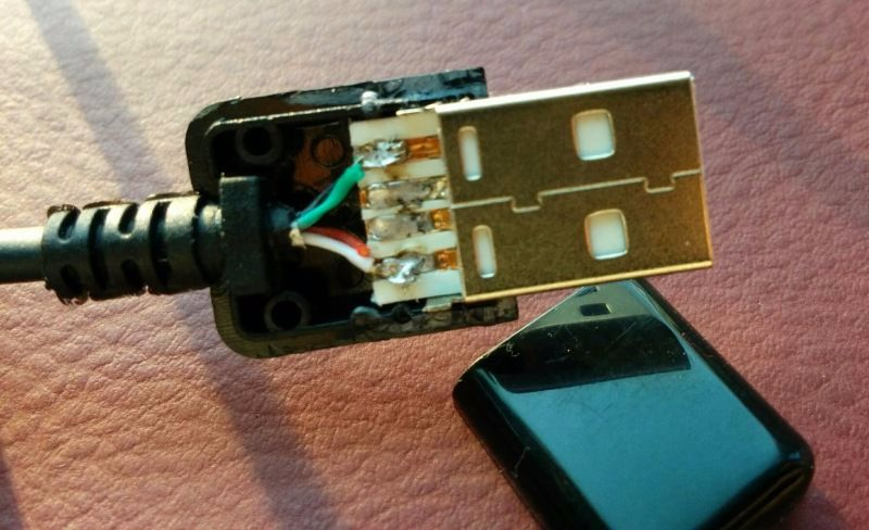 USB data cable vs USB charging cable