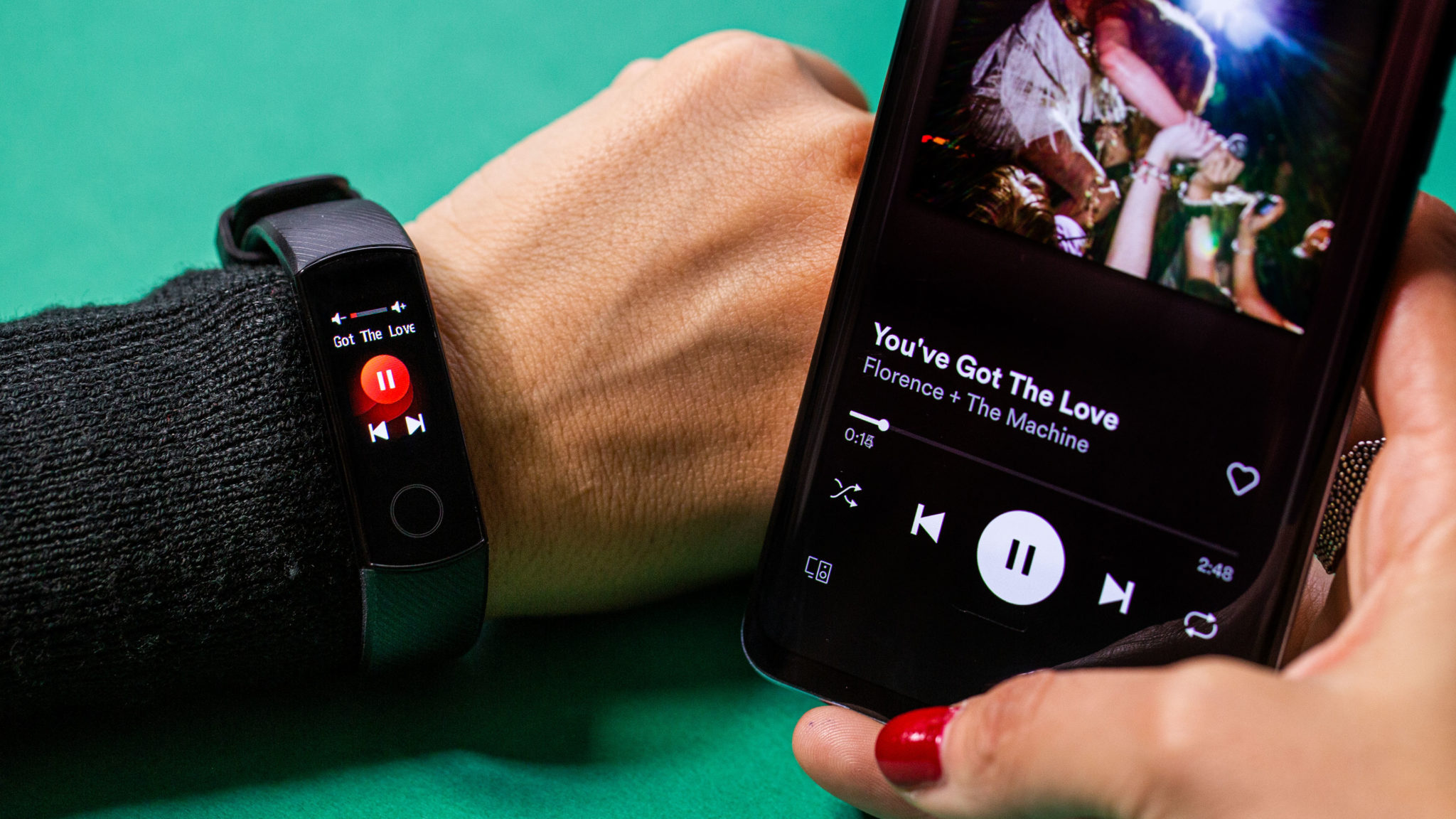 Fitness Band Buying Guide: 5 Features to Consider - Dignited