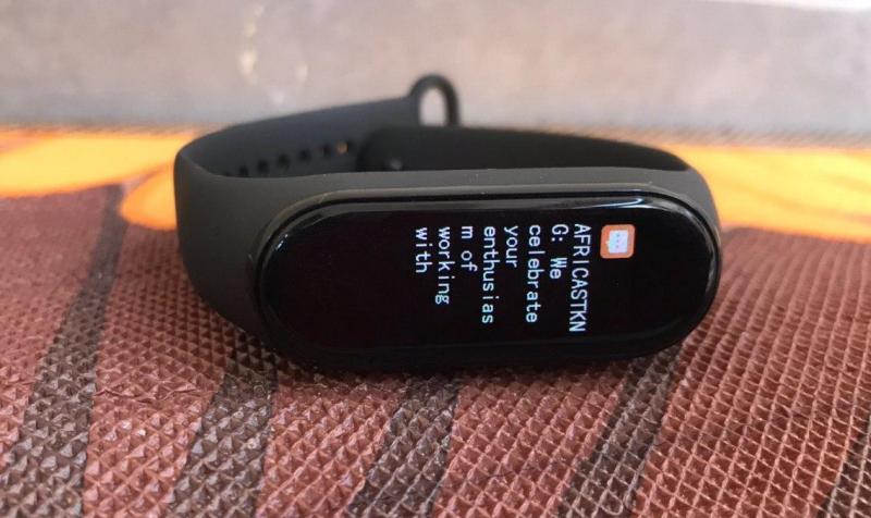 mi band 4 features