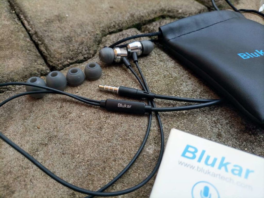 Wired Blukar earphones