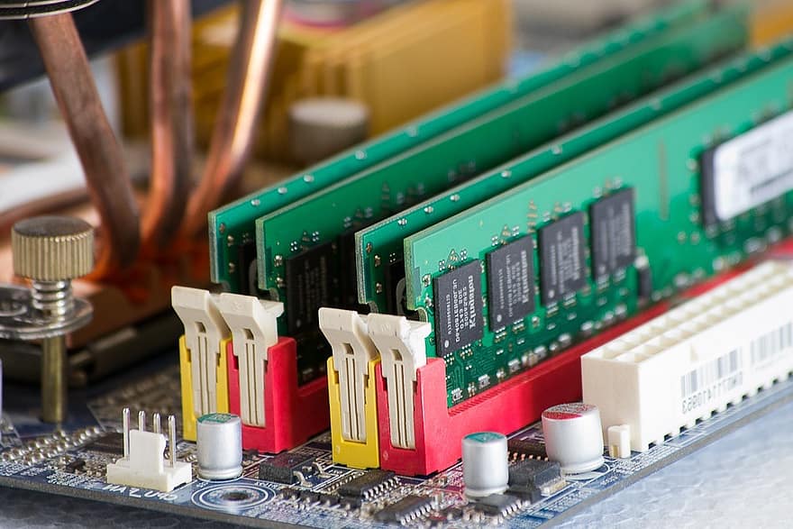 Multi-channel memory