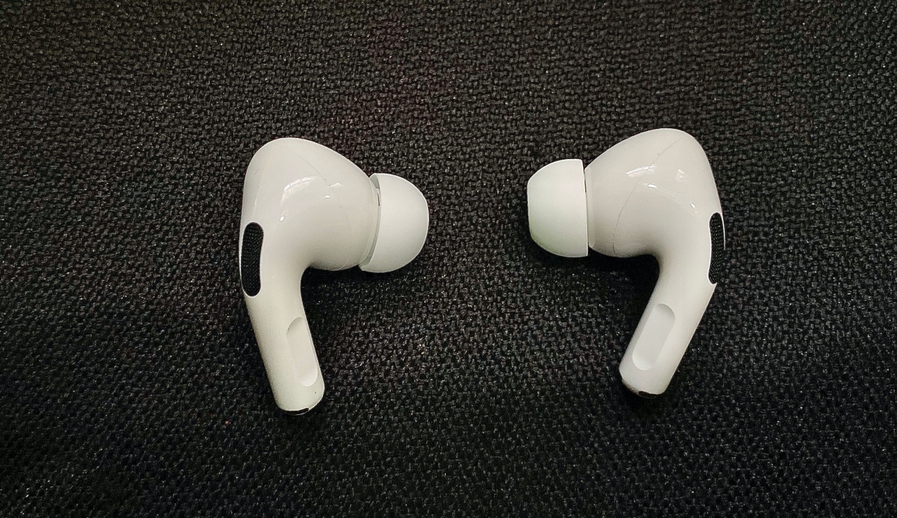 AirPods Pro Unboxing