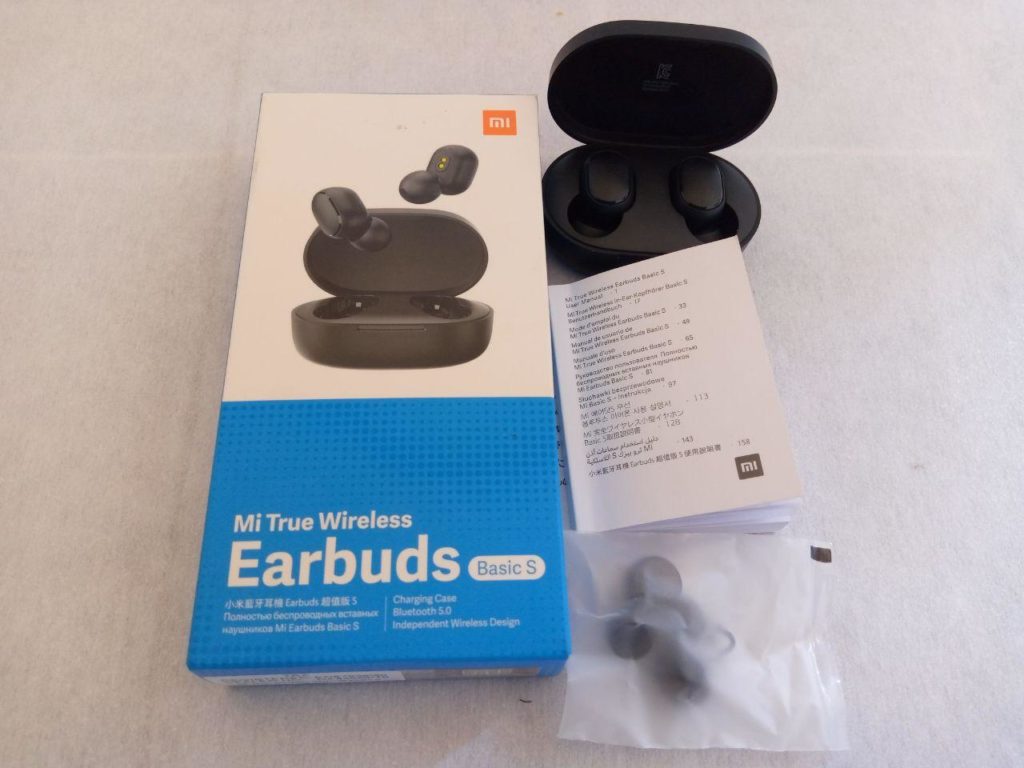 The Difference Redmi Airdots S Mi True Wireless Earbuds Basic S Vs The Standard Version Redmi Airdots Dignited