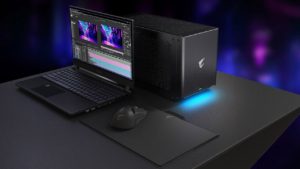 この Lenovo 外部グラフィックス ソリューションは、他の eGPU ではできないことを実現します。