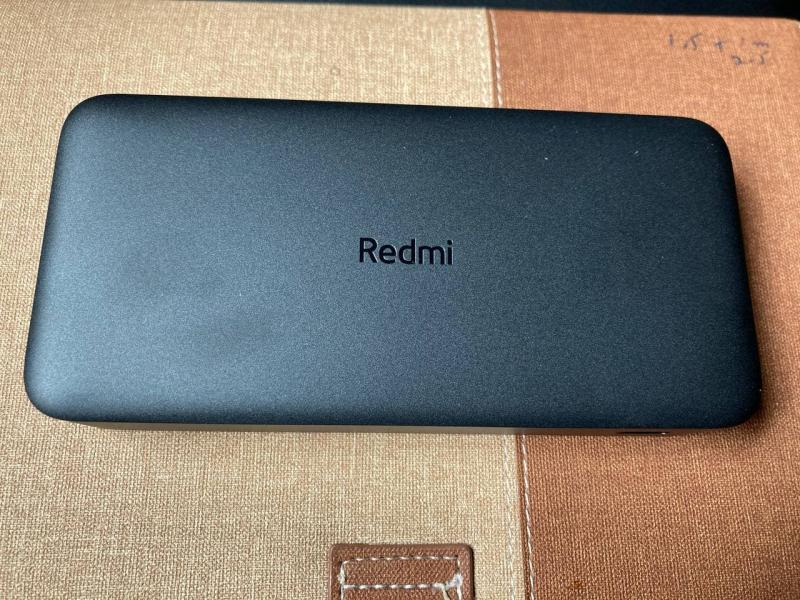 Bateria externa Xiaomi Redmi 18w Fast Charge black 20000mah.