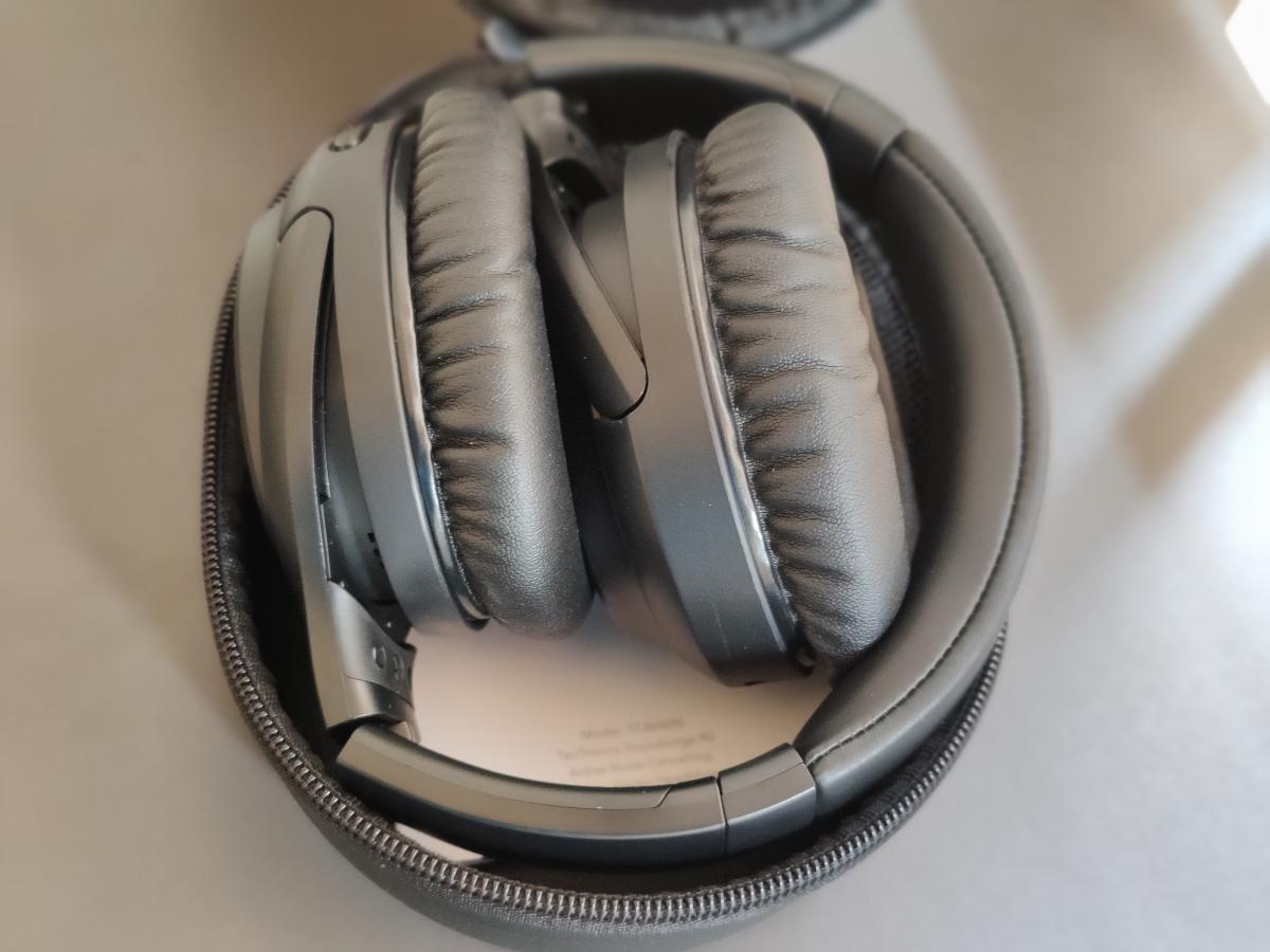 Connect to Bluetooth headphones and speakers to Chromebook