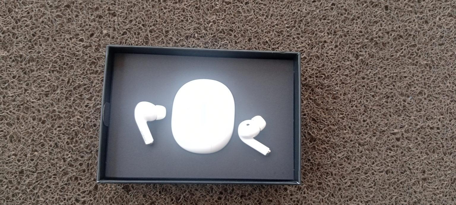 Oraimo FreePods 2 Pro: Unboxing and First Impressions - Dignited